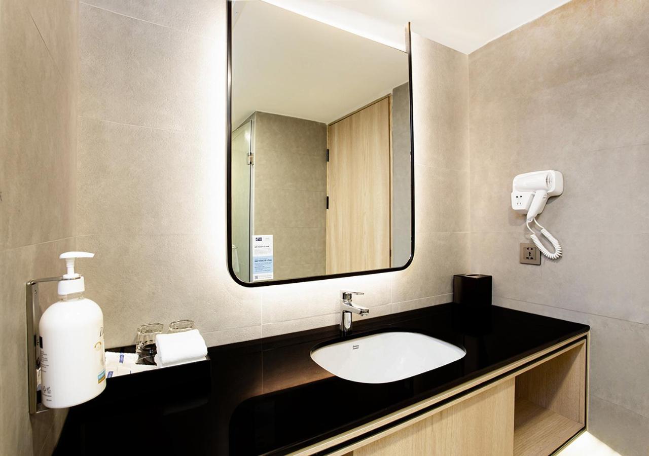 Holiday Inn Express & Suites Bangkok Central Pier By Ihg Εξωτερικό φωτογραφία