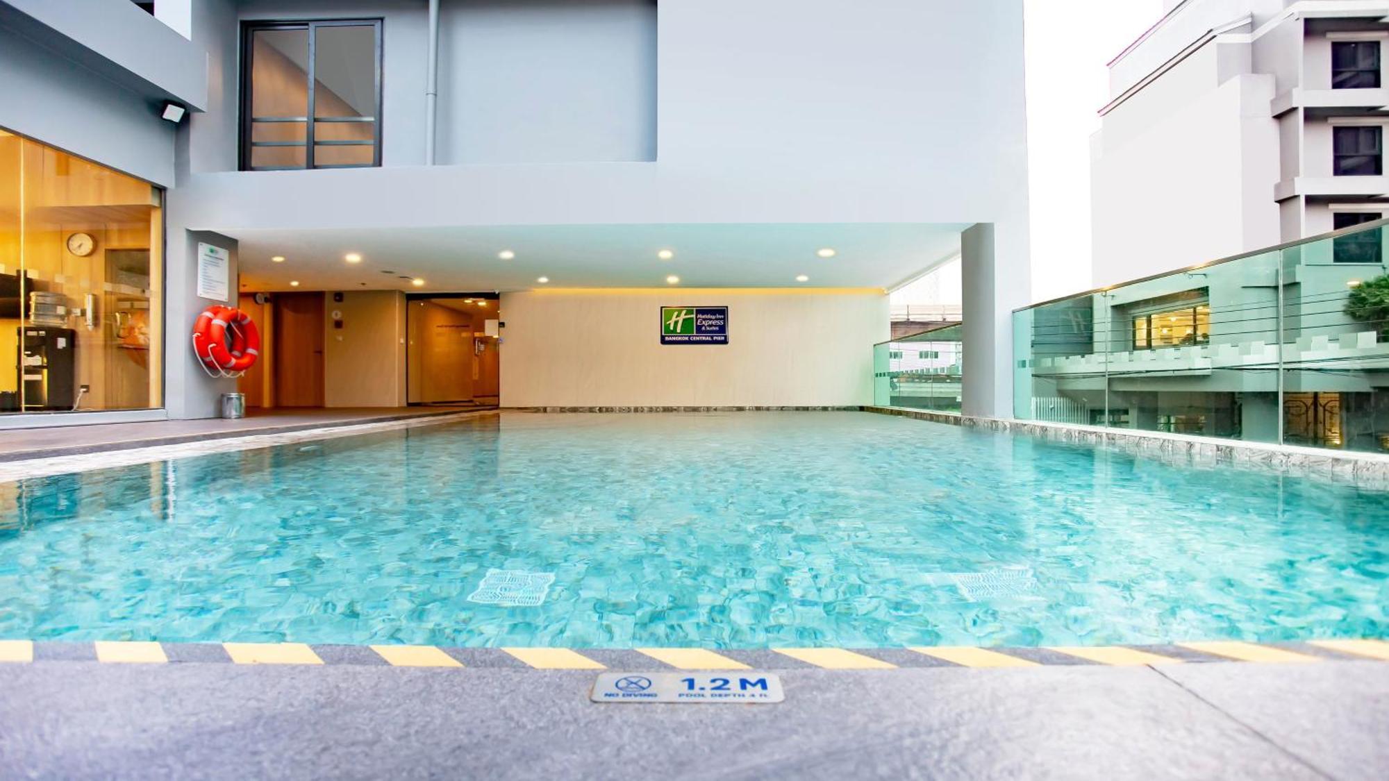 Holiday Inn Express & Suites Bangkok Central Pier By Ihg Εξωτερικό φωτογραφία