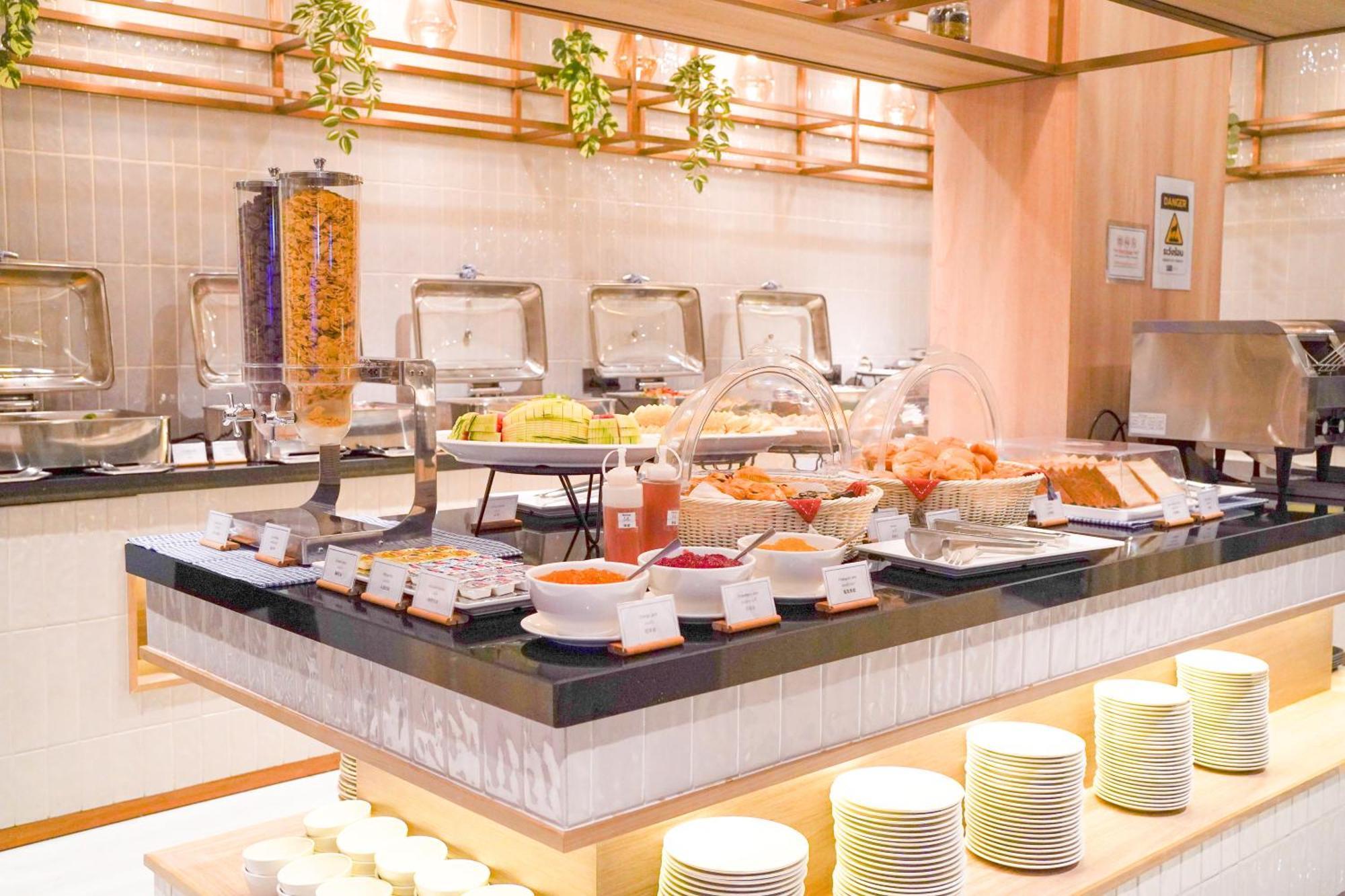 Holiday Inn Express & Suites Bangkok Central Pier By Ihg Εξωτερικό φωτογραφία