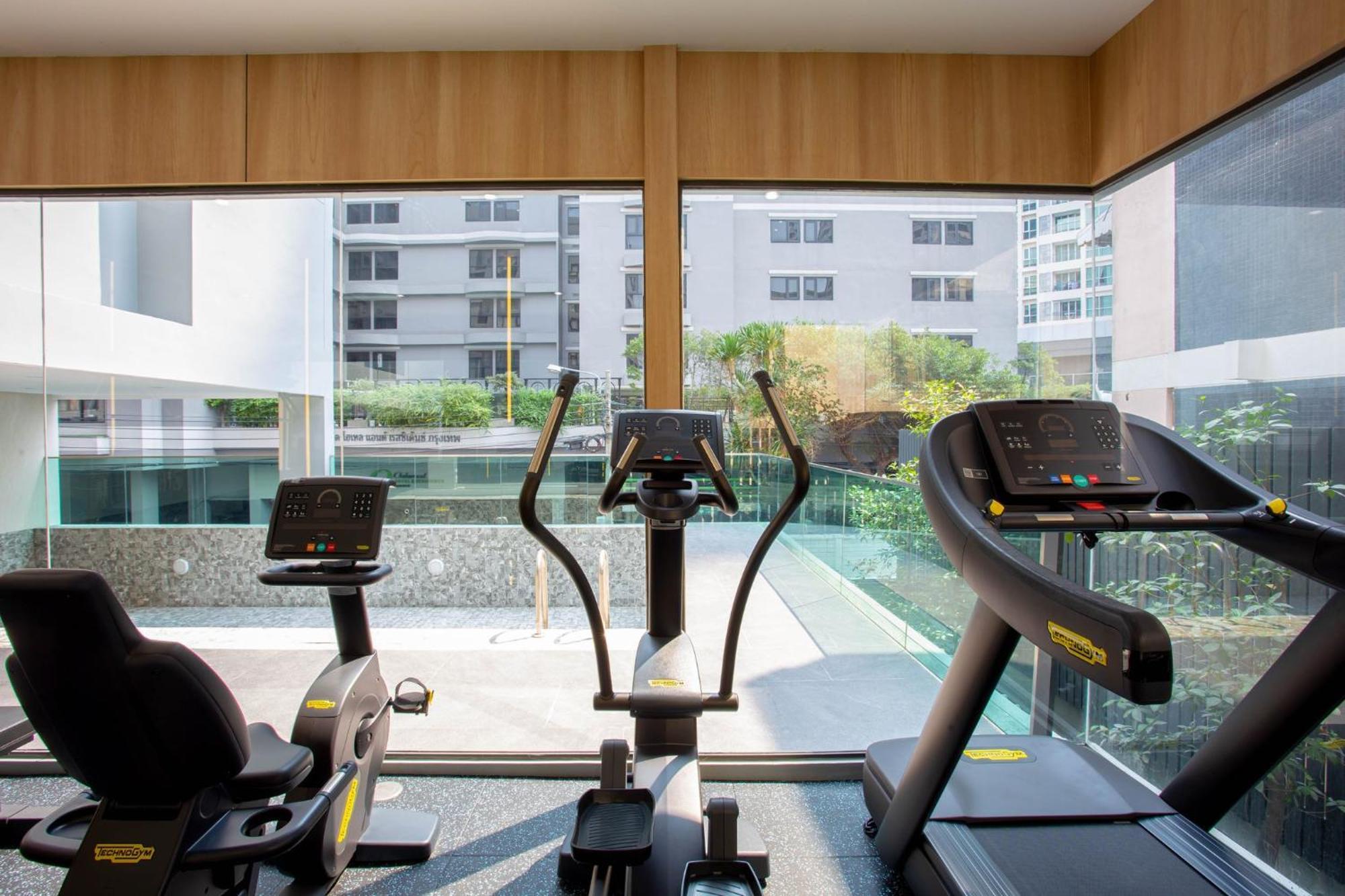 Holiday Inn Express & Suites Bangkok Central Pier By Ihg Εξωτερικό φωτογραφία